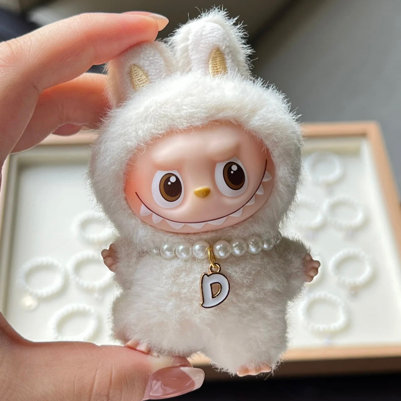 THE MONSTERS Generation 4 Alphabet Pearl Necklace