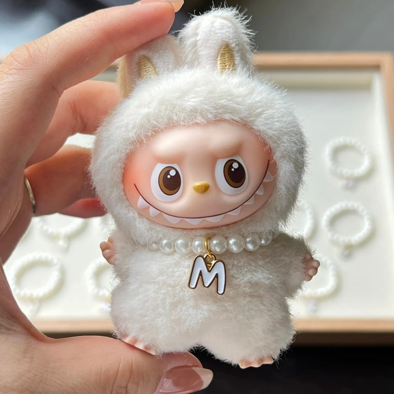 THE MONSTERS Generation 4 Alphabet Pearl Necklace