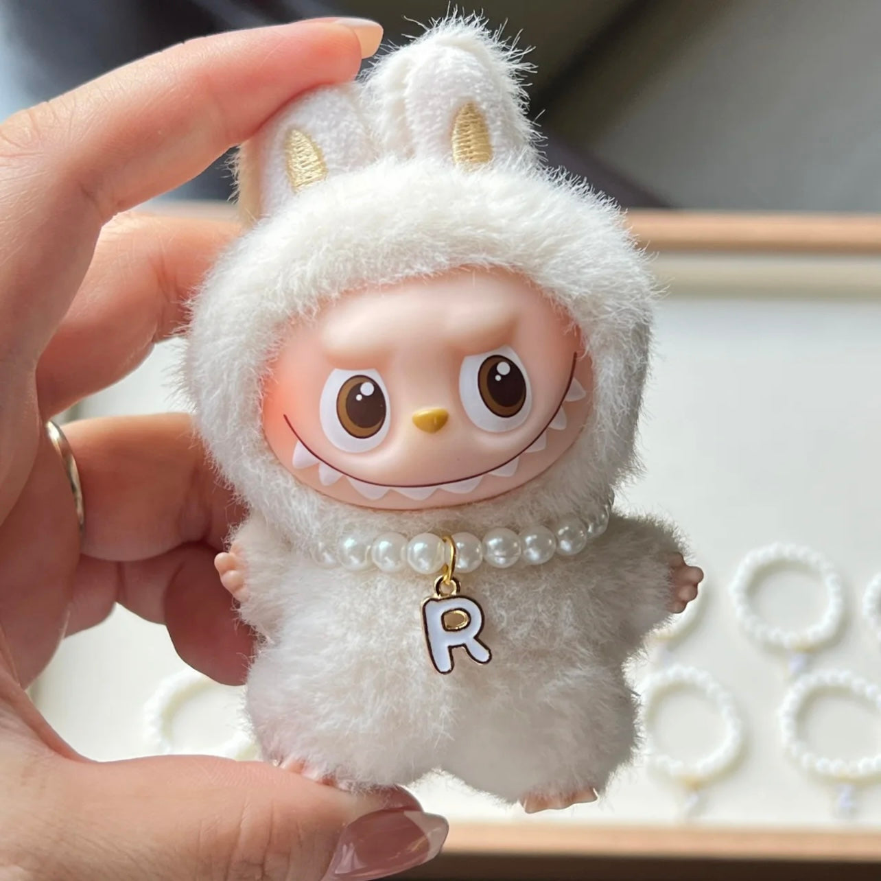 THE MONSTERS Generation 4 Alphabet Pearl Necklace