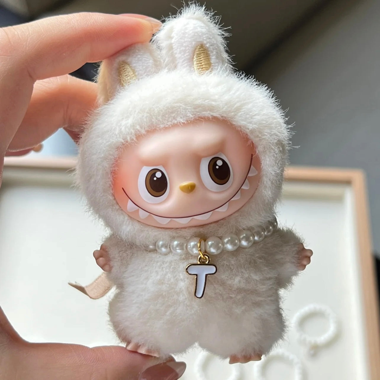 THE MONSTERS Generation 4 Alphabet Pearl Necklace