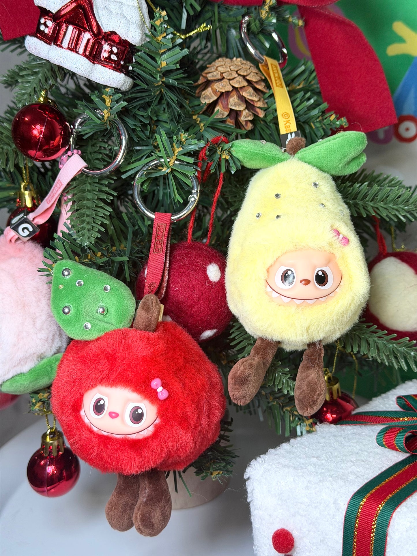 LABUBU X Santa Claus Retrofit Design Pendant