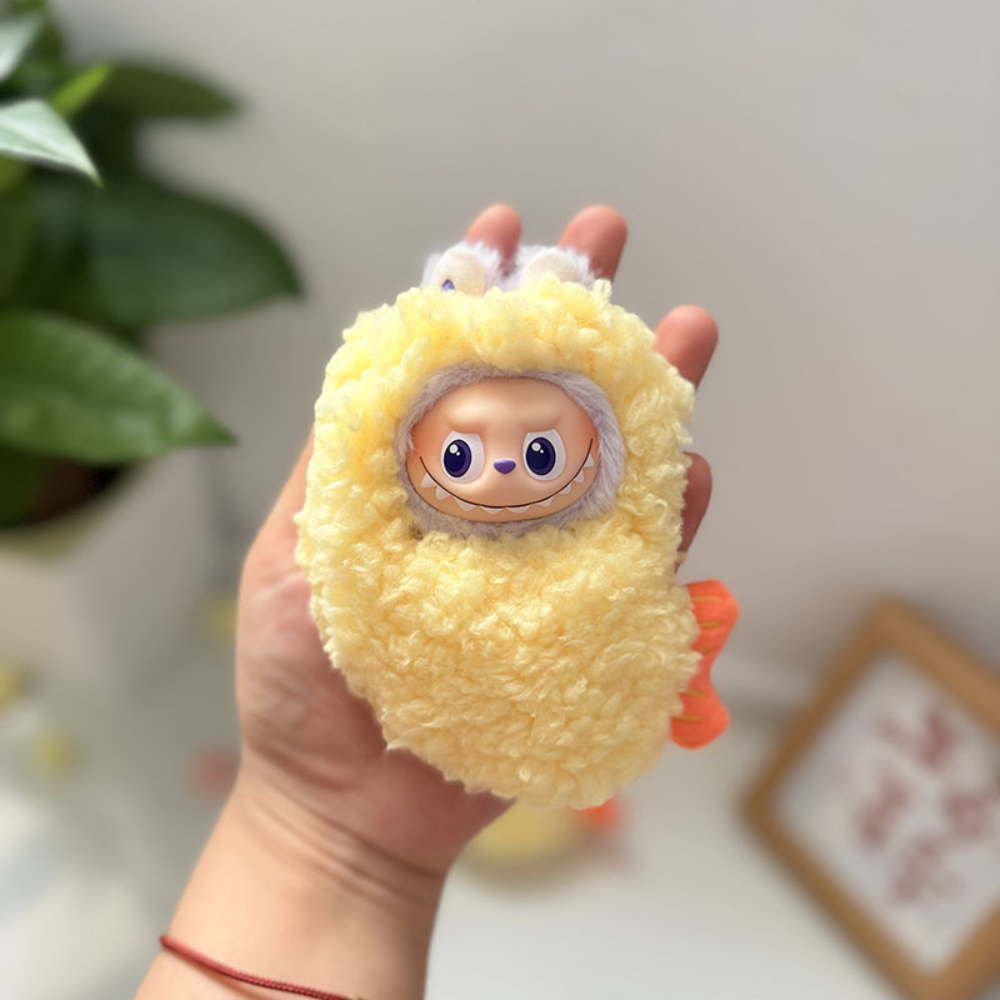 Labubu Mini 4.0 Christmas Cape | Reindeer Elf Cloak Outfit