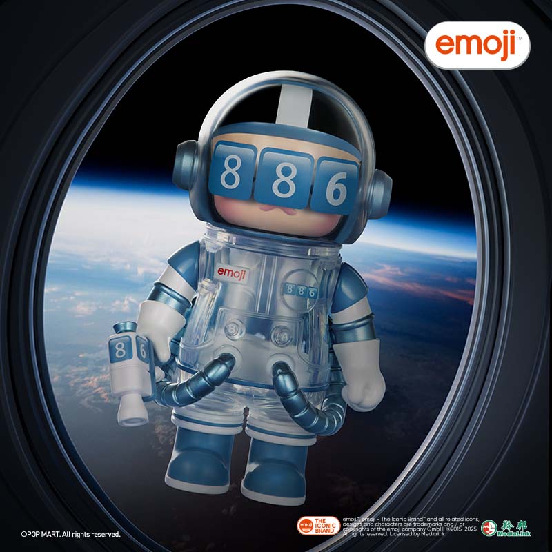 MEGA SPACE MOLLY 100% × Emoji Series