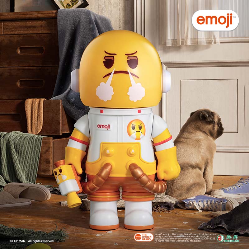 MEGA SPACE MOLLY 100% × Emoji Series