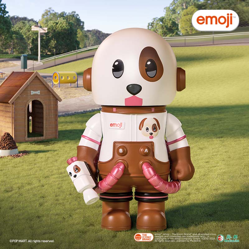 MEGA SPACE MOLLY 100% × Emoji Series