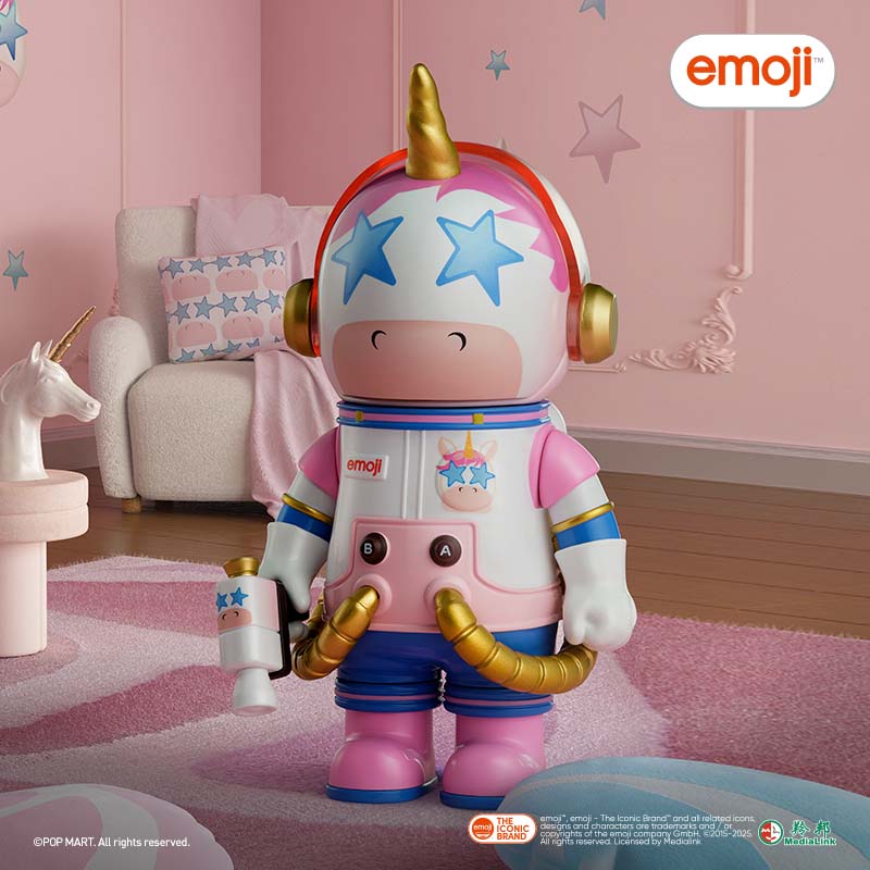 MEGA SPACE MOLLY 100% × Emoji Series